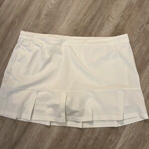 Izod Skort White Ruffle Golf Tennis Pickleball Size XL PerformX Cool FX
